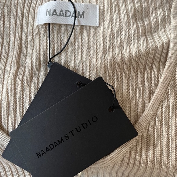 Pearl Button Cropped Silk/Cashmere Cardigan from NAADAM - Picture 6 of 8